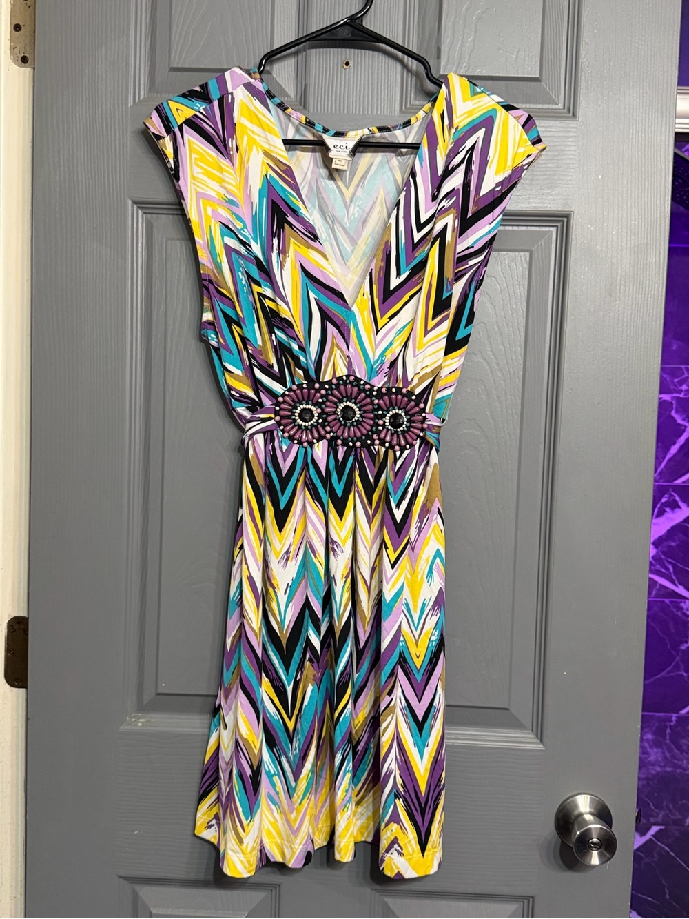 ECI V-Neck Chevron Midi Dress in Purple, Yellow & Blue XL - Picture 3 of 10